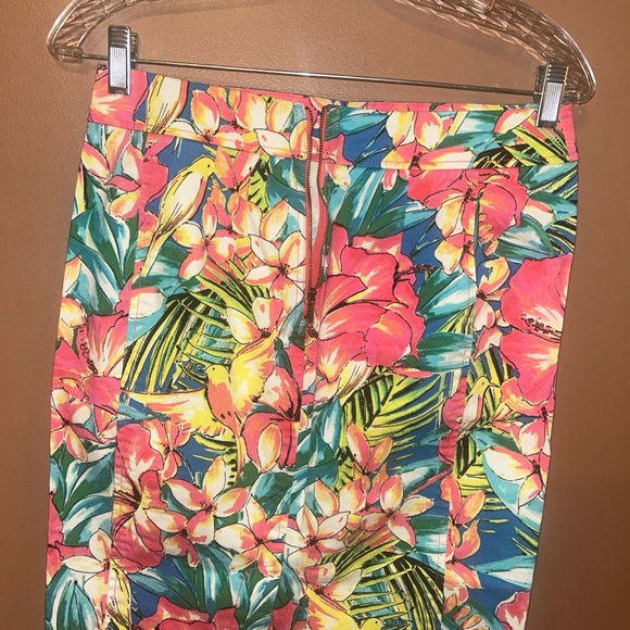 Ann Taylor Loft  Bird Floral Tropical Print Denim Pencil Skirt Size 4 NWOT - Picture 5 of 6